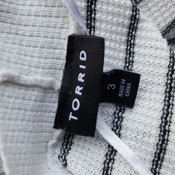 TORRID White Black Stripe Open Front Cardigan Sweater sz 3X Women's Plus - Picture 8 of 9